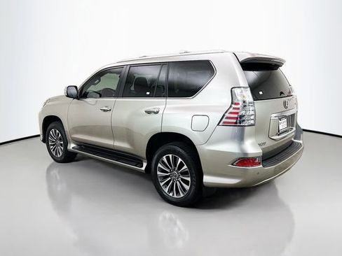 Used 2023 Lexus GX 460 Luxury w/ Accessory Package AWD/4WD image 5