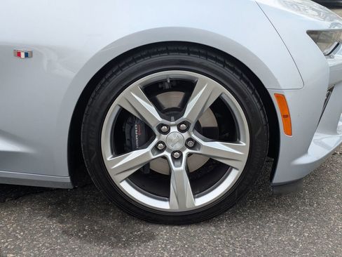 Used 2018 Chevrolet Camaro SS RWD image 27