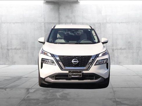 Used 2023 Nissan Rogue SV image 4