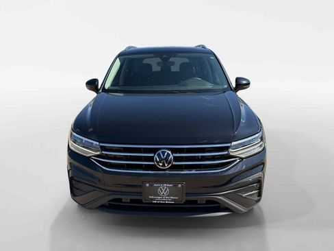 Used 2022 Volkswagen Tiguan SE w/ Panoramic Sunroof Package AWD/4WD image 7