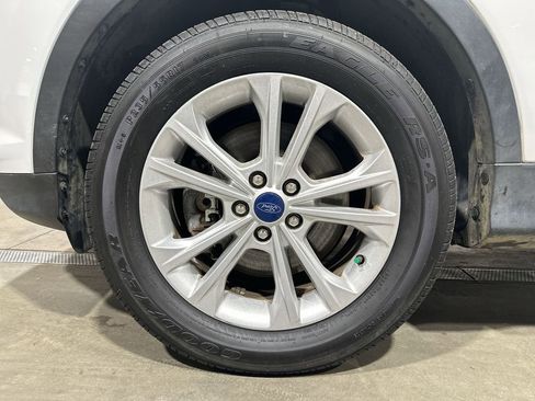 Used 2019 Ford Escape SE image 28