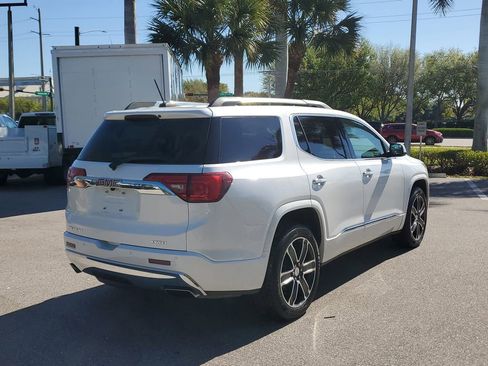 Used 2017 GMC Acadia Denali w/ Technology Package AWD/4WD image 5