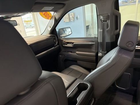 Used 2024 GMC Sierra 1500 SLT w/ SLT Premium Package AWD/4WD image 31
