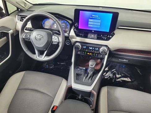 Used 2024 Toyota RAV4 Limited FWD image 15
