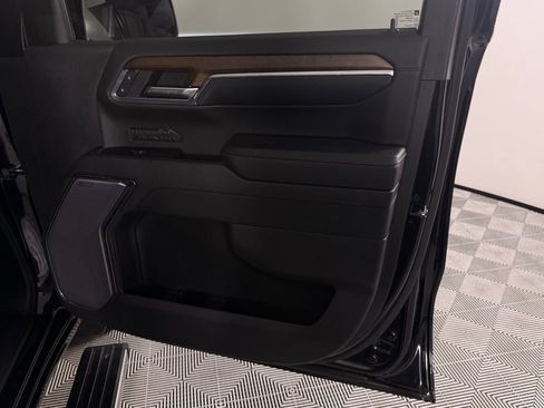 Used 2024 Chevrolet Silverado 1500 High Country AWD/4WD image 31