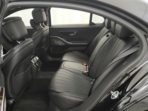 Used 2023 Mercedes-Benz S 500 4MATIC image 25