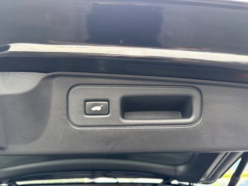 Certified 2025 Honda Passport EX-L image 13
