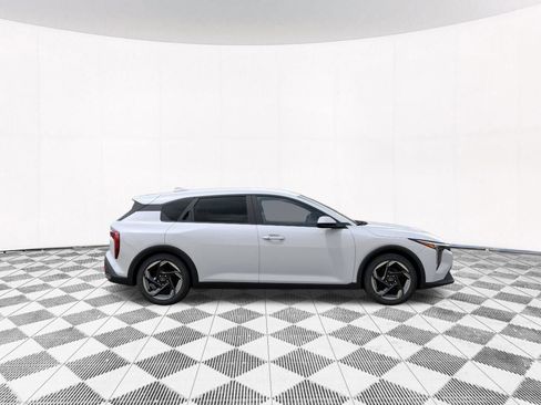 New 2026 Kia K4 EX FWD image 9