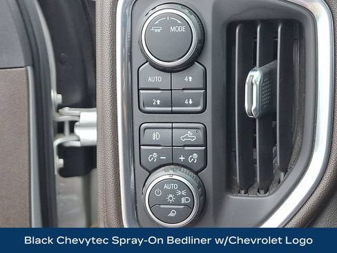 Used 2022 Chevrolet Silverado 2500 LTZ AWD/4WD image 9