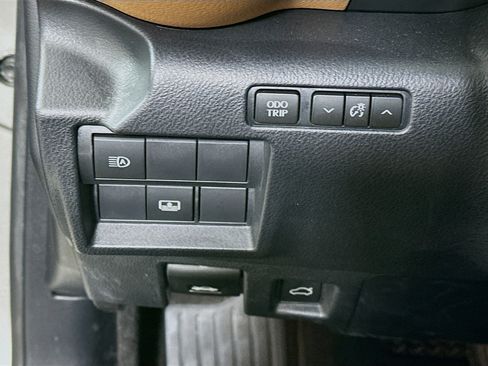 Used 2023 Lexus IS 300 w/ Premium Package image 17