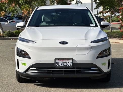 Used 2023 Hyundai Kona SE image 9