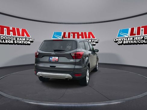 Used 2019 Ford Escape SE FWD image 7