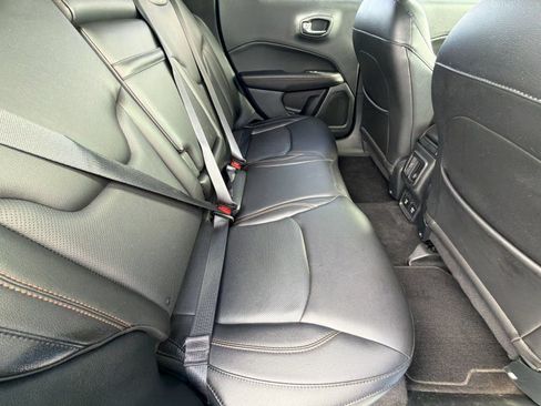 Used 2018 Jeep Compass Limited FWD image 31