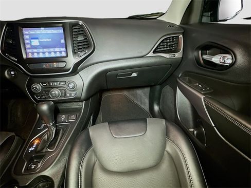 Used 2022 Jeep Cherokee Latitude Lux image 32