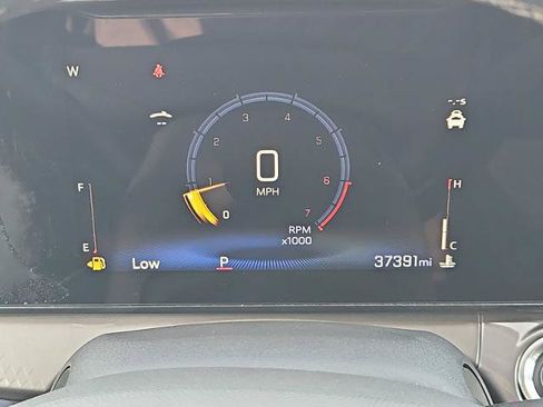 Certified 2025 Chevrolet Trax ACTIV w/ Driver Confidence Package FWD image 11
