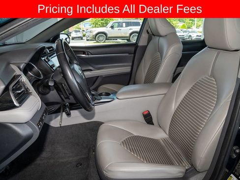Used 2019 Toyota Camry SE FWD image 15
