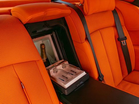 Used 2018 Rolls-Royce Phantom Sedan RWD image 13