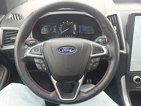 Used 2023 Ford Edge ST-Line w/ Class II Trailer Tow Package AWD/4WD image 38
