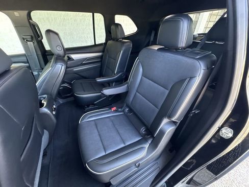 Certified 2025 Buick Enclave Preferred AWD/4WD image 25