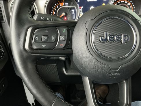 Used 2021 Jeep Wrangler Unlimited Sport image 12