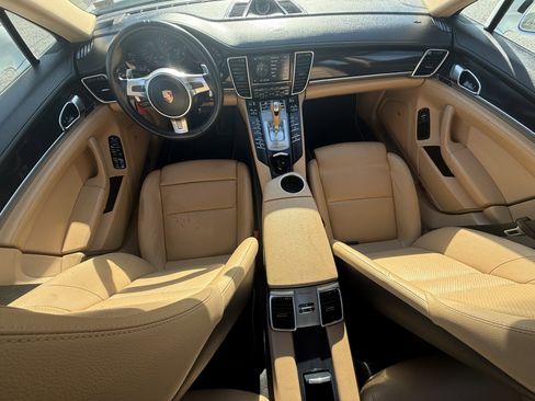 Used 2013 Porsche Panamera image 2