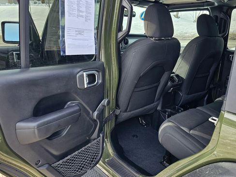 Used 2021 Jeep Wrangler Unlimited Sport image 15