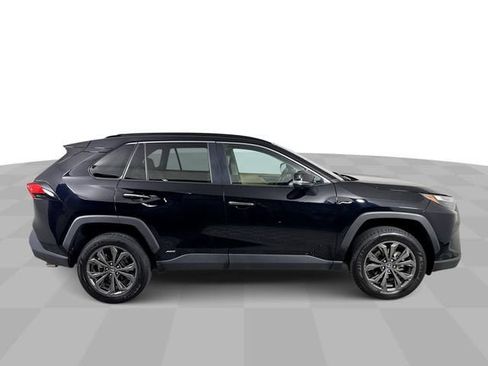 Used 2022 Toyota RAV4 Limited AWD/4WD image 9