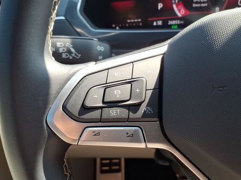 Certified 2023 Volkswagen Tiguan SE R-Line FWD image 19