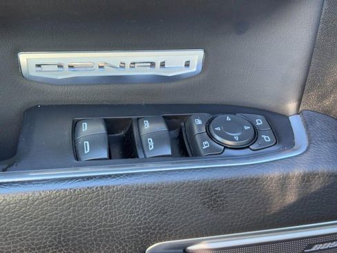 Certified 2022 GMC Sierra 1500 Denali image 16