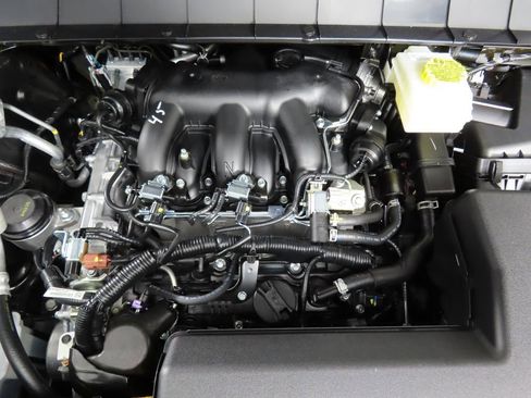 New 2026 Nissan Pathfinder SL image 10