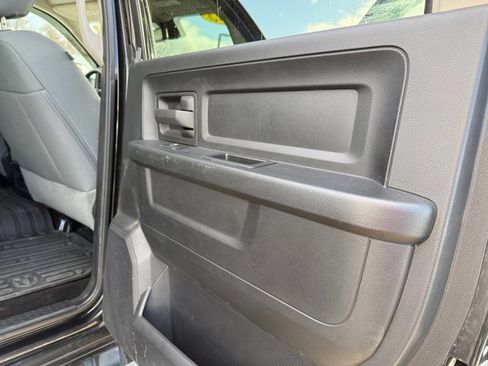 Used 2015 RAM 2500 Tradesman w/ Chrome Appearance Group image 25