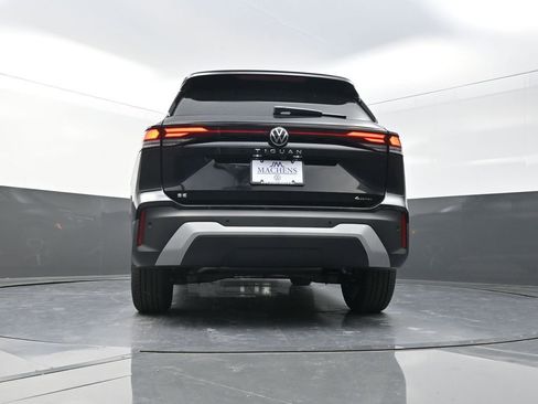 New 2026 Volkswagen Tiguan SE AWD/4WD image 26
