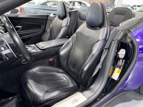Used 2019 Aston Martin DB11 Volante image 59