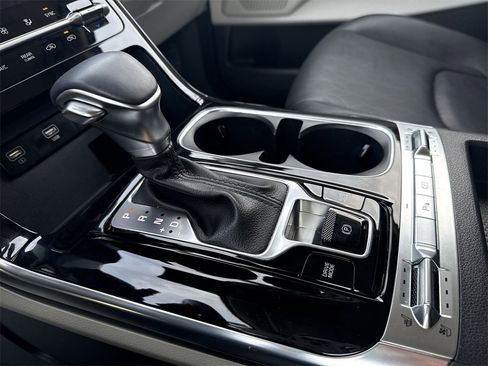 Used 2024 Kia Carnival SX image 21