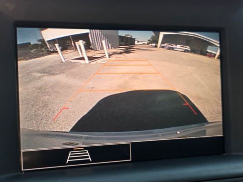 Used 2023 GMC Terrain SLE FWD image 17