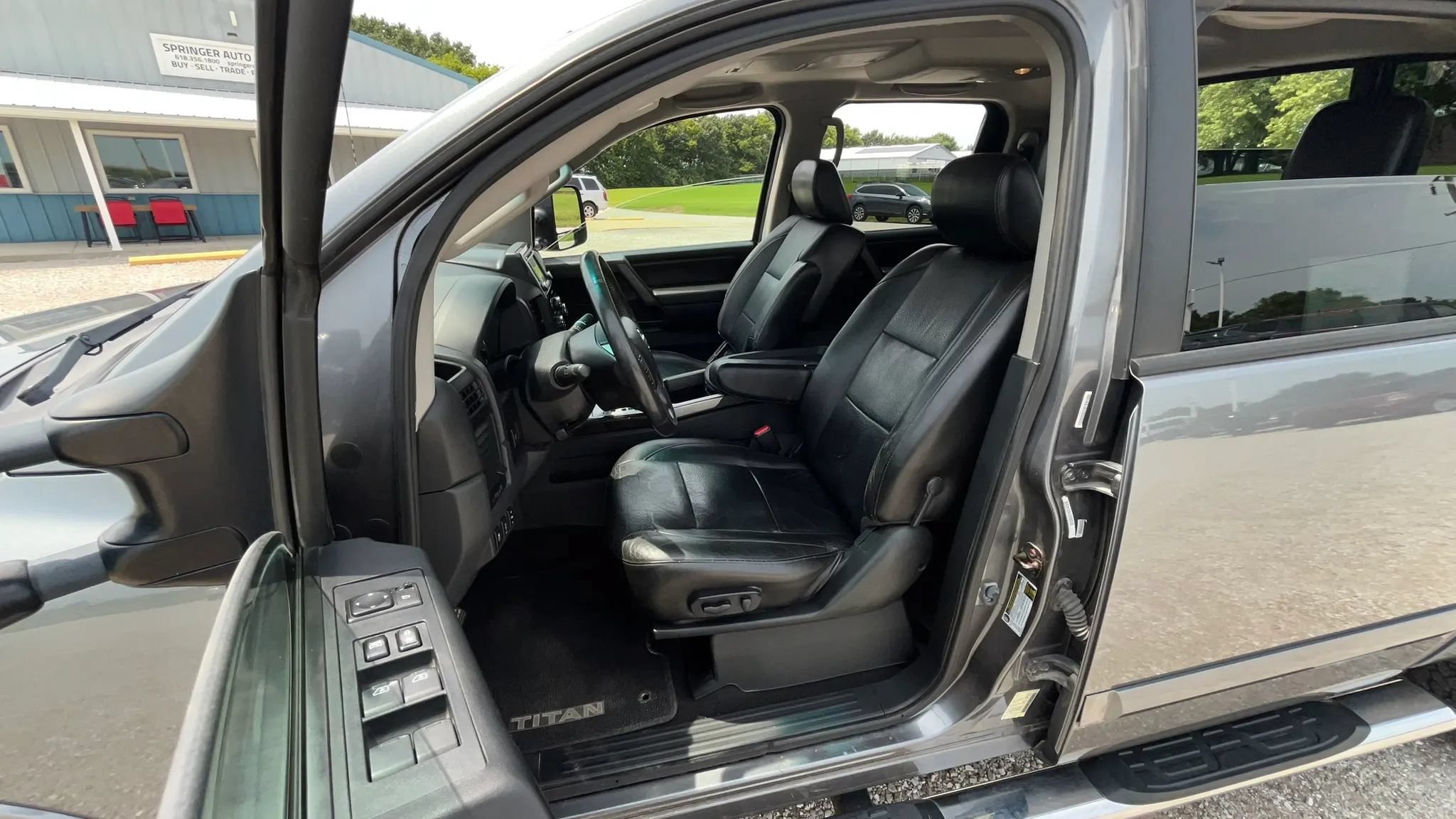 Used 2014 Nissan Titan SL w/ SL Max Utility Package AWD/4WD image 9