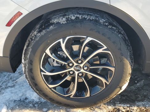 New 2026 Lincoln Nautilus Premier image 5