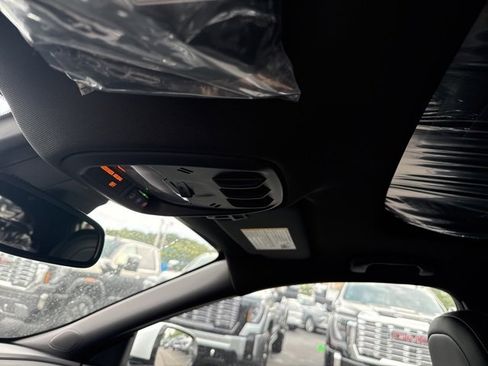 New 2026 Buick Envista Avenir image 22