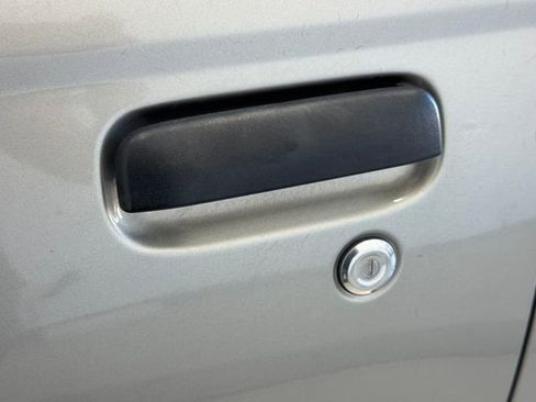 Used 2002 Nissan Frontier XE image 35