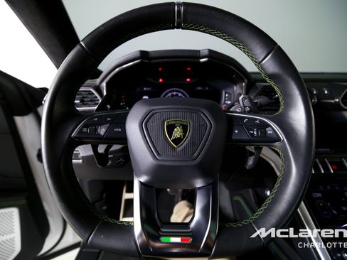 Used 2019 Lamborghini Urus AWD/4WD image 14