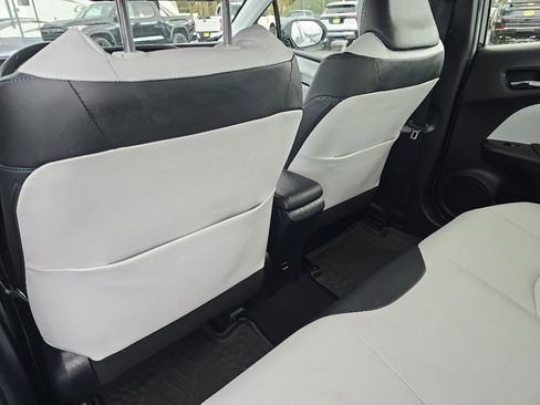 Used 2016 Toyota Prius Four image 18