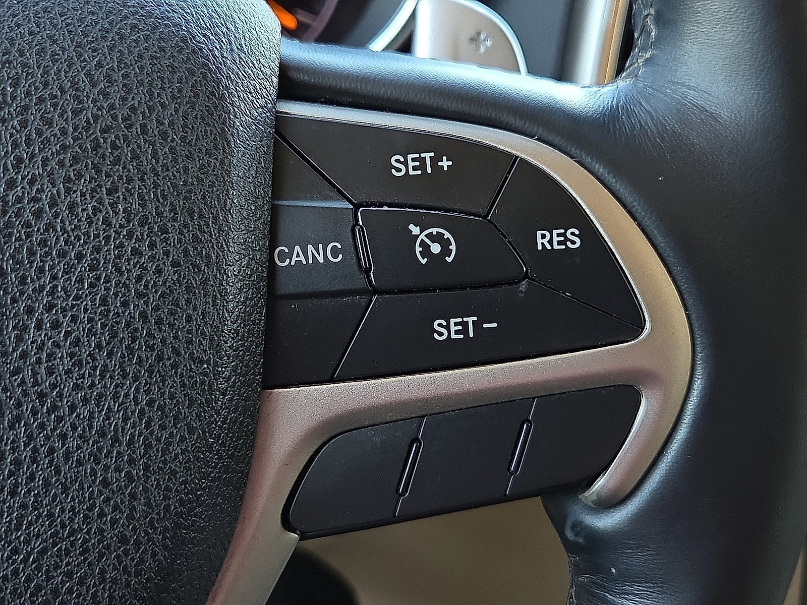 Used 2015 Jeep Grand Cherokee Limited AWD/4WD image 20