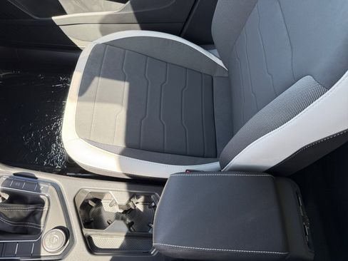 New 2026 Volkswagen Taos SE image 14