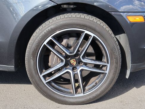 Used 2021 Porsche Macan AWD/4WD image 11