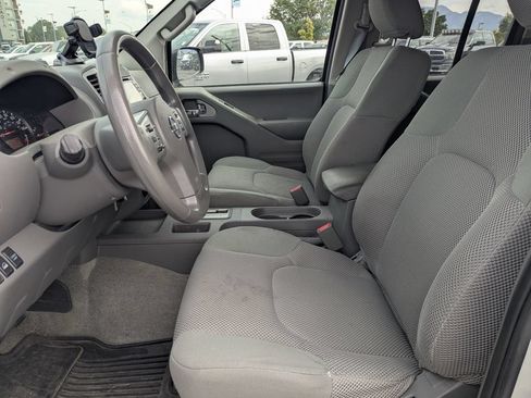 Used 2015 Nissan Frontier SV w/ SV Value Truck Package AWD/4WD image 25