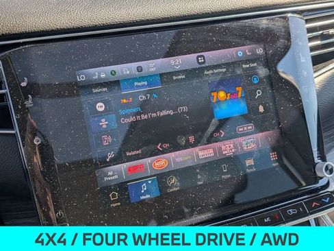 Used 2024 Jeep Wagoneer Series III w/ Premium Group I AWD/4WD image 23