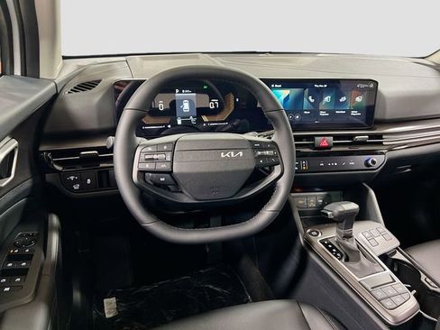 New 2026 Kia Sportage EX image 22