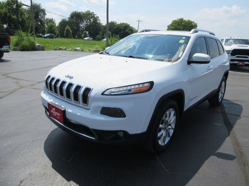 Used 2015 Jeep Cherokee Limited AWD/4WD image 10