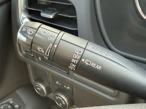 Used 2022 Chevrolet Tahoe LS RWD image 31