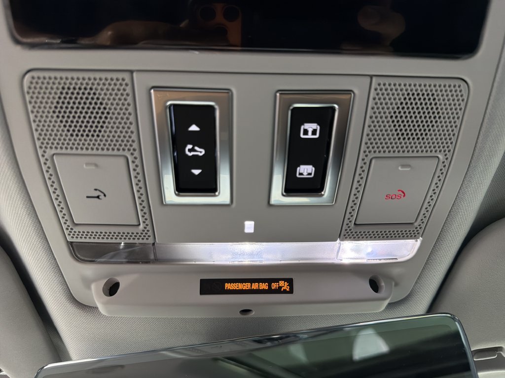New 2026 Land Rover Defender 110 S AWD/4WD image 24
